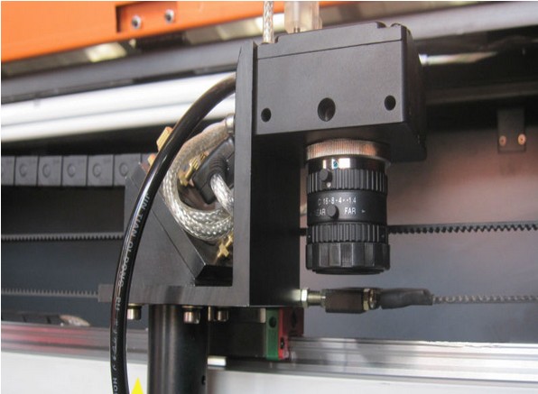 CCD精準激光切割機視頻