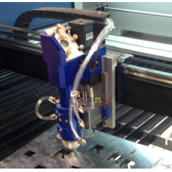 金屬非金屬二氧化碳激光混合切割機(jī)